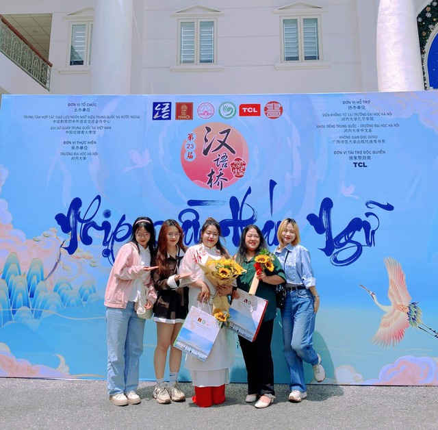 Khoa Ngoại ngữ Đại học Phương Đông - 30 năm sáng tạo và không ngừng đổi mới - Ảnh 4.