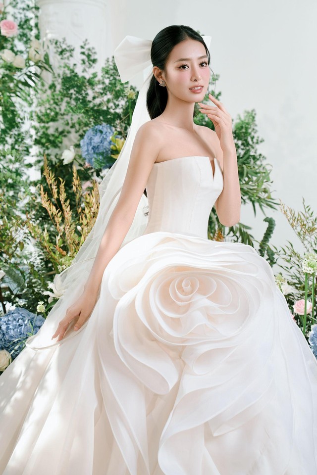 White Rose Bridal - Bộ sưu tập váy cưới cao cấp kết hợp cùng Á hậu Bùi Khánh Linh, nâng tầm giấc mơ cô dâu Việt - Ảnh 1.