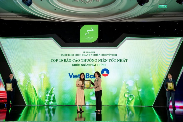 VietinBank giành cú đúp giải thưởng về Báo cáo thường niên tại VLCA 2024 - Ảnh 1.