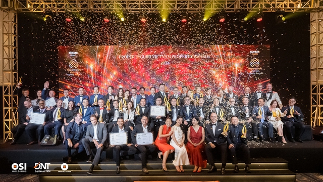 Oriental Square khẳng định vị thế với hai giải thưởng danh giá tại PropertyGuru Vietnam Property Awards 2024 - Ảnh 2.