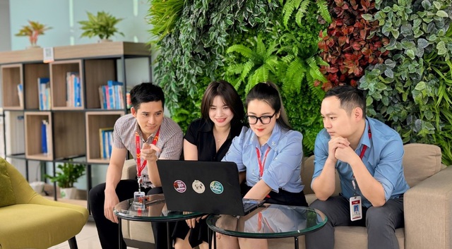 Năm thứ hai liên tiếp, ROX Group được bình chọn là “Nơi làm việc tốt nhất Việt Nam” - Ảnh 1.