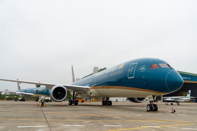 Vietnam Airlines tăng cường đội bay phục vụ cao điểm Tết Ất Tỵ 2025 - Ảnh 2.