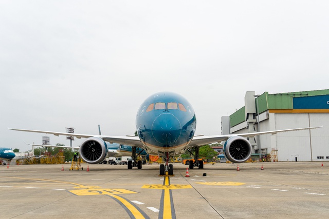 Vietnam Airlines tăng cường đội bay phục vụ cao điểm Tết Ất Tỵ 2025 - Ảnh 4.