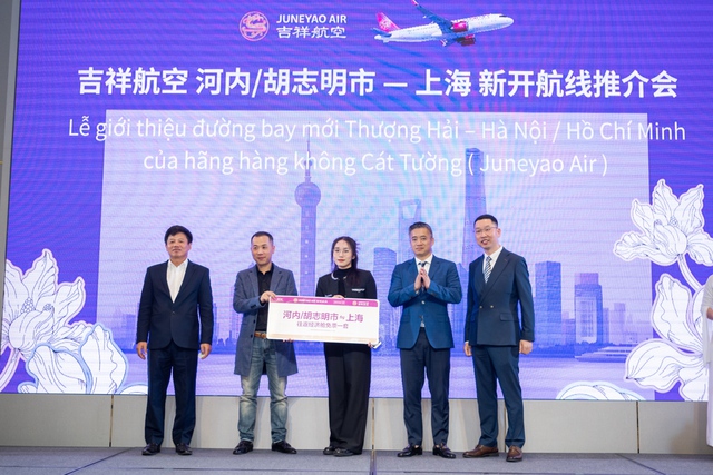 Juneyao Airlines lần đầu tiên ra mắt đường bay Việt Nam - Ảnh 2.