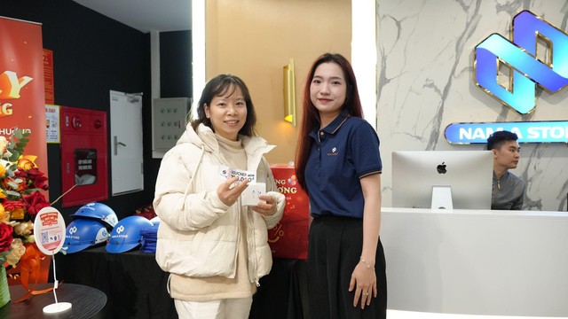 Không khí khai trương showroom điện thoại, máy tính bảng, laptop - Nam Á Store tại 249 Kim Mã, Ba Đình - Ảnh 10.