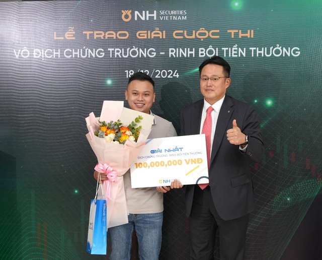 Lễ trao giải “Vô địch chứng trường”: Chứng khoán NHSV vinh danh nhà đầu tư xuất sắc - Ảnh 1.