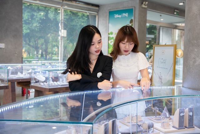 PNJ ghi danh trong Top 10 Sao Vàng Đất Việt 2024 - Ảnh 2.