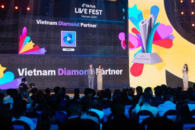 KOLSME thăng hoa tại LiveFest 2024 và Gala 2024: Khẳng định vị thế trong ngành sáng tạo nội dung trực tuyến - Ảnh 3.