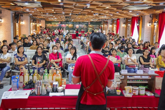 Nhất Hương nỗ lực gia tăng doanh thu cho chủ nhà hàng đồ uống bằng những sự kiện đào tạo thiết thực - Ảnh 1.