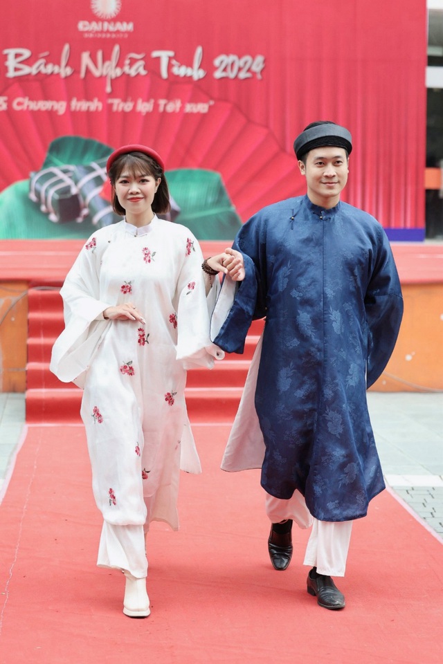 Thầy tr&ograve; ĐH Đại Nam tr&igrave;nh diễn Cổ phục Việt t&ocirc;n vinh c&aacute;c gi&aacute; trị văn ho&aacute; truyền thống - Ảnh 9.