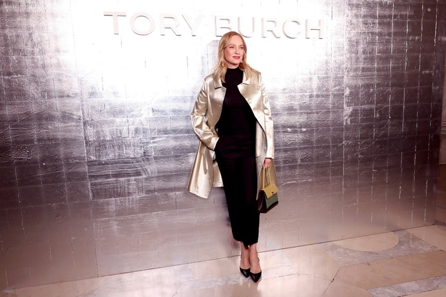 Tory Burch Thu/Đ&ocirc;ng 2024: Khoảnh khắc Thăng hoa của đời thực - Ảnh 2.