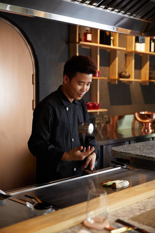 Trò chuyện cùng 2 đầu bếp Việt của nhà hàng Nhật Fusion được đề cử WeChoice Awards 2023 - Ảnh 5.