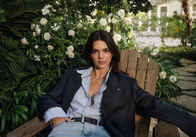 Tommy Hilfiger khuấy động chiến dịch mùa xuân 2024 cùng “Kendall và những người bạn - Ảnh 2.