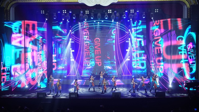 Double2T “đốt cháy” sân khấu chung kết Thanh Hoá Talent Show - Ảnh 9.