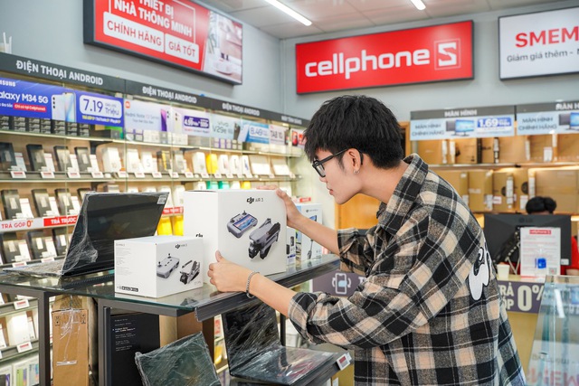Flycam DJI mở bán chính hãng tại chuỗi cửa hàng CellphoneS - Ảnh 1.