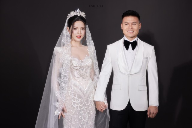 Quang Hải lịch lãm trong bộ ảnh cưới với trang phục của DEZI Bespoke - Ảnh 2.