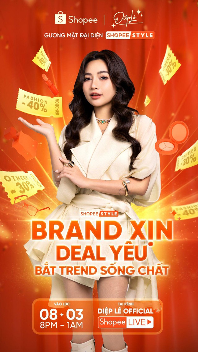 H&igrave;nh ảnh Diệp L&ecirc; phủ s&oacute;ng khắp billboard tại TP. Hồ Ch&iacute; Minh v&agrave; H&agrave; Nội, chuyện g&igrave; đang xảy ra? - Ảnh 1.