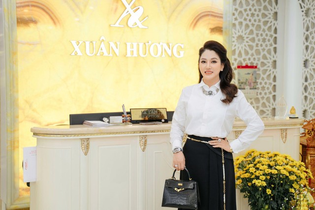 Doanh nhân Xuân Hương nhận giải thưởng “Nghệ sĩ PMU Cống hiến năm 2024” tại PMU AWARDS - Ảnh 5.