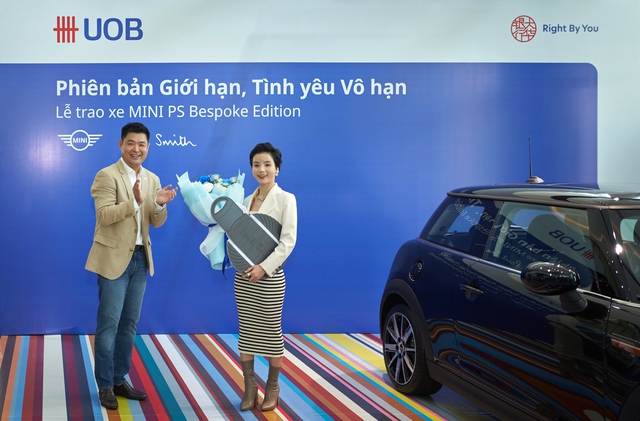 Ngân hàng UOB Việt Nam trao ô tô Mini Cooper cho khách hàng trúng thưởng chương trình Quay số trúng thưởng cùng UOB - Ảnh 3.
