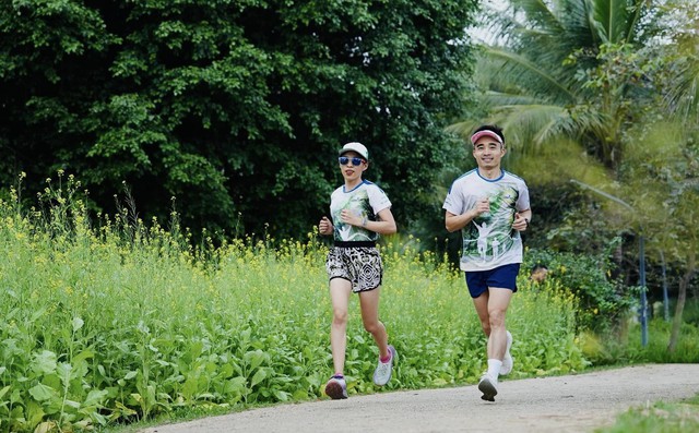 Cùng Pocari Sweat Việt Nam sải bước trên đường chạy ngập sắc xanh tại Ecopark City Trail 2024 - Ảnh 2.