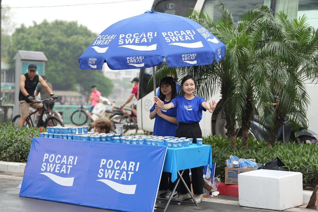 Cùng Pocari Sweat Việt Nam sải bước trên đường chạy ngập sắc xanh tại Ecopark City Trail 2024 - Ảnh 3.