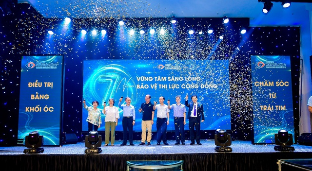 Chương trình kỷ niệm 7 năm thành lập Bệnh viện Mắt Hà Nội 2 - Ảnh 1.