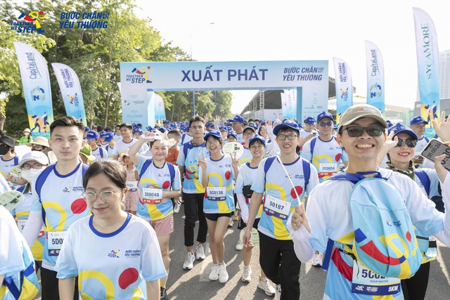 JustaTee, Thanh Nhã, Hoa hậu H’Hen Niê cùng hơn 3.000 người tham dự “Bước chân gắn kết yêu thương” - Ảnh 3.
