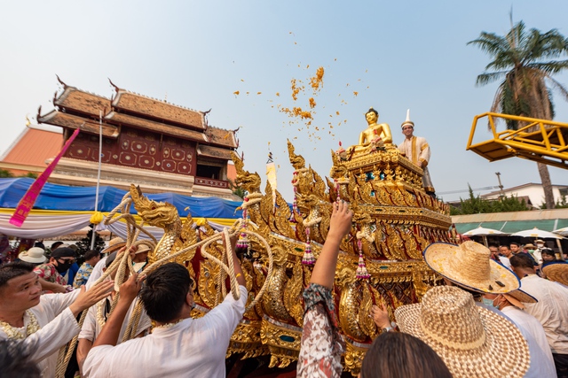 Chung vui lễ hội Songkran ở khắp Thái Lan - Ảnh 5.