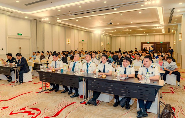 Bay Việt tổ chức Hội thảo Con đường trở thành phi công tại Việt Nam - Ảnh 1.