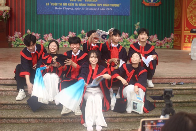 Nhờ hâm mộ YouTuber Meichan, nữ sinh Hải Dương xuất sắc giành học bổng Đại học 100% - Ảnh 4.