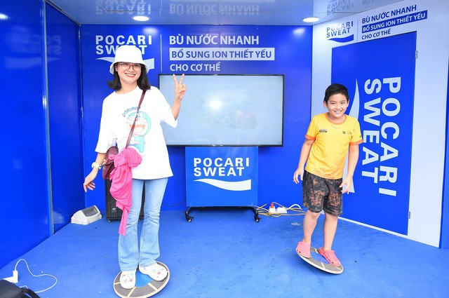 Pocari Sweat hỗ trợ bù nước nhanh cho hơn 10.000 VĐV tại Tay Ho Half Marathon 2024 - Ảnh 6.