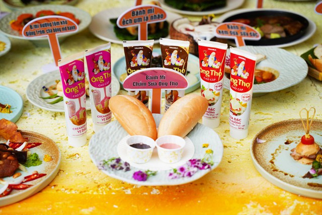 Vinamilk và Sữa đặc Ông Thọ tái hiện “Góc phố ẩm thực tuổi thơ” tại Lễ hội bánh mì 2024 - Ảnh 2.