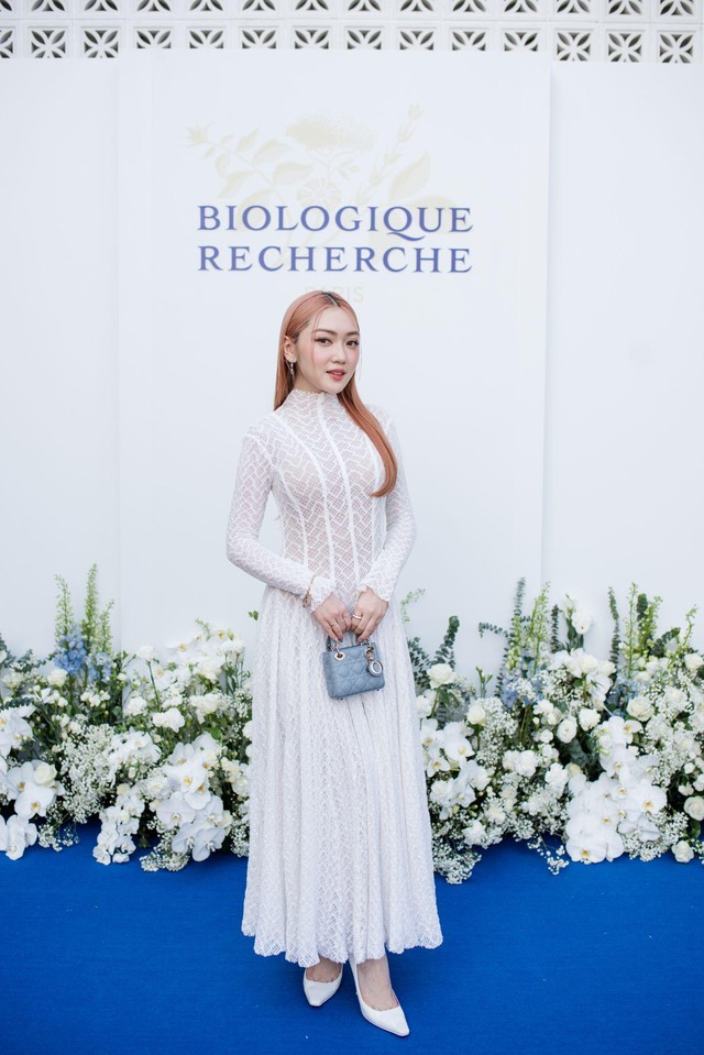 Á hậu Dương Tú Anh, Tường San cùng loạt beauty blogger dự lễ ra mắt thương hiệu mỹ phẩm cao cấp Biologique Recherche - Ảnh 1.
