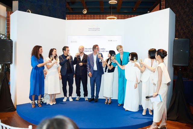 Á hậu Dương Tú Anh, Tường San cùng loạt beauty blogger dự lễ ra mắt thương hiệu mỹ phẩm cao cấp Biologique Recherche - Ảnh 7.