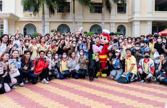 The Jolly Tour “bữa tiệc âm nhạc” lan tỏa đến hơn 300.000 ngàn sinh viên Việt Nam - Ảnh 4.