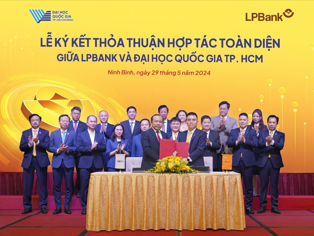 LPBank hợp tác toàn diện với Đại học Quốc gia Thành phố Hồ Chí Minh - Ảnh 1.