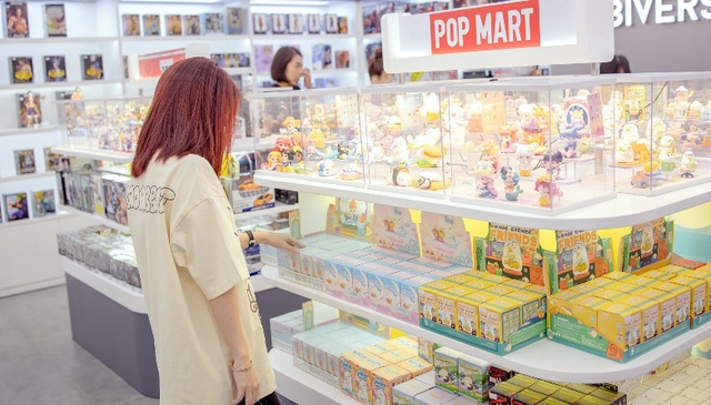 POP MART chính thức đổ bộ vào Việt Nam, ra mắt cửa hàng đầu tiên tại Crescent Mall - Ảnh 3.