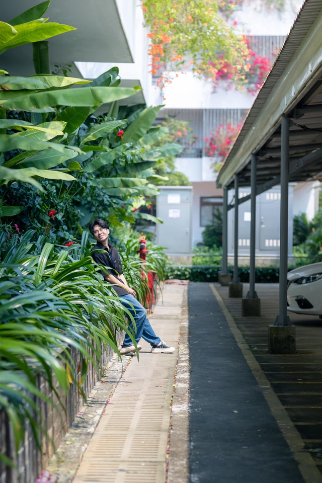 Hè đến Đà Nẵng ngắm biển ngắm núi, ngắm luôn trường đại học đẹp xinh này - Ảnh 5.