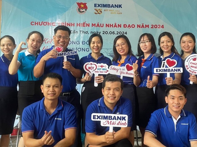 Eximbank tổ chức ngày hội hiến máu “Kết nối cộng đồng, lan tỏa yêu thương” - Ảnh 2.