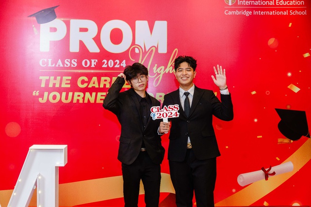 Cận cảnh nhan sắc xinh yêu của học sinh Royal School trong Prom cuối cấp: Lên đồ cực chất, catwalk siêu ngầu - Ảnh 5.