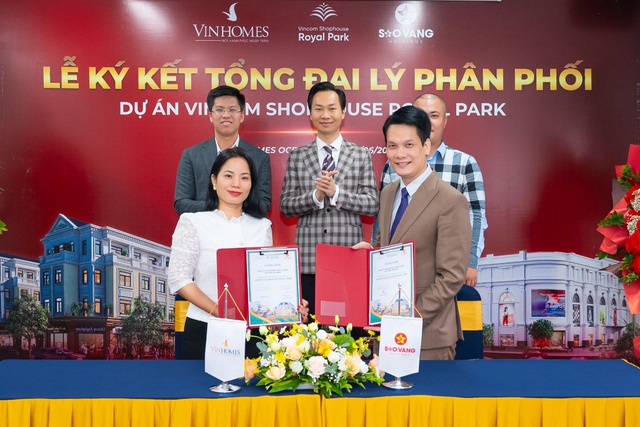 Sao Vàng Holdings - Tổng đại lý phân phối chính thức dự án Vincom Shophouse Royal Park - Ảnh 2.