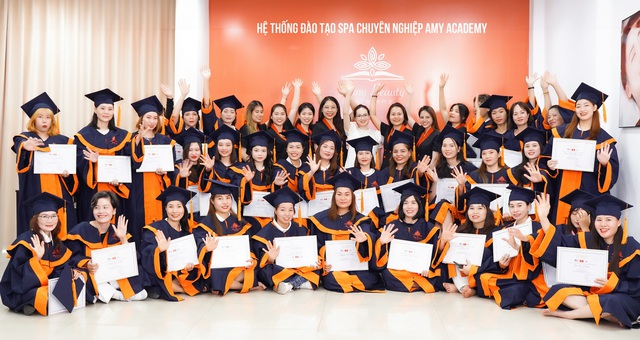 Hệ thống đào tạo Spa chuyên nghiệp Amy Academy được vinh danh “Top 10 thương hiệu hàng đầu Châu Á 2024” - Ảnh 3.