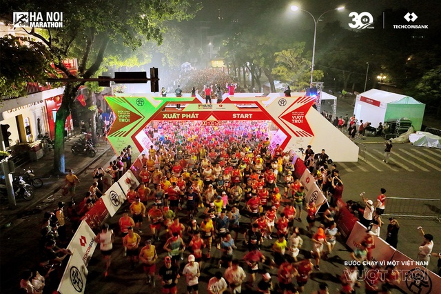 Giải Marathon Quốc tế Hà Nội Techcombank là một trong những sự kiện kỷ niệm 70 năm Giải phóng Thủ đô - Ảnh 2.