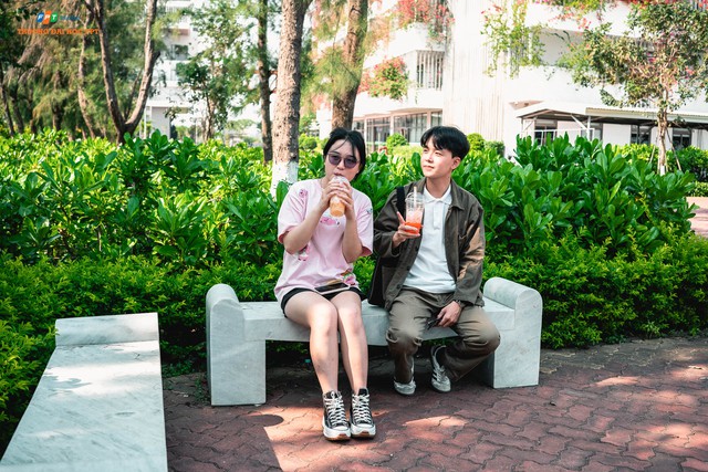 Rừng trúc đẹp đến hư vô hoá ra chỉ là “góc nhỏ xíu xiu” trong ngôi trường đẹp như thiên đường hoa cỏ này - Ảnh 6.