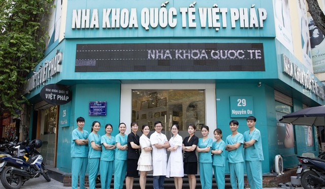 15 năm xây dựng và khẳng định thương hiệu Nha khoa Quốc Tế Việt Pháp - Ảnh 2.