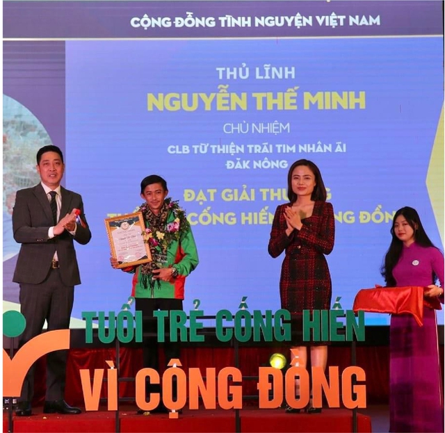 Trưởng CLB Trái tim nhân ái: “Khi giúp đỡ được người khác, lòng tôi thấy yên vui” - Ảnh 3.