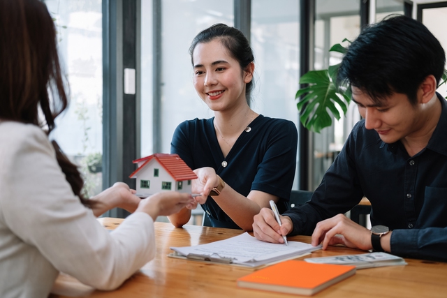 LPBank hỗ trợ vay mua nhà đất và nhà dự án, lãi suất từ 3,9%/năm - Ảnh 1.