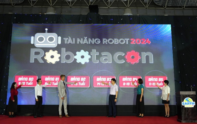 Vinamilk đồng hành cùng hơn 1500 tài năng trẻ trong cuộc thi Robotacon Wro 2024 - Ảnh 6.