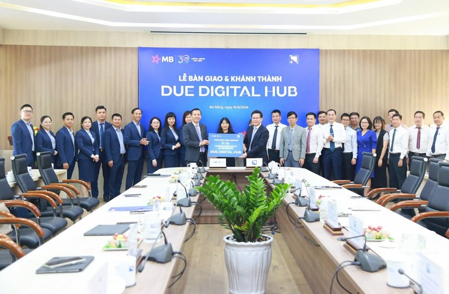 Khánh thành Digital Hub tại Trường ĐH Kinh tế - ĐH Đà Nẵng - Ảnh 1.