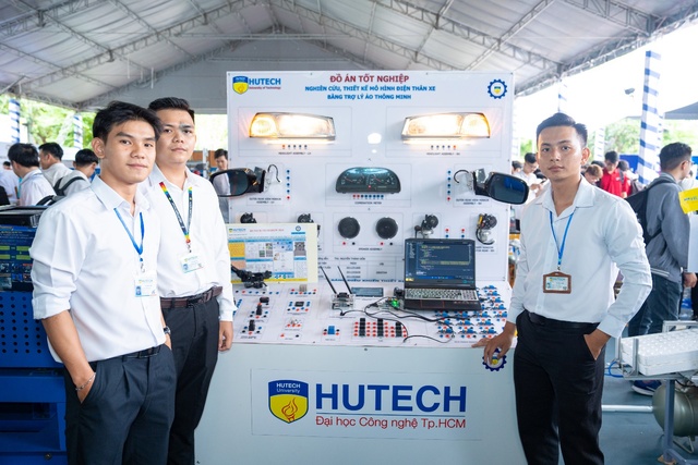 Hơn 200 đồ án của sinh viên HUTECH được doanh nghiệp đánh giá cao - Ảnh 2.